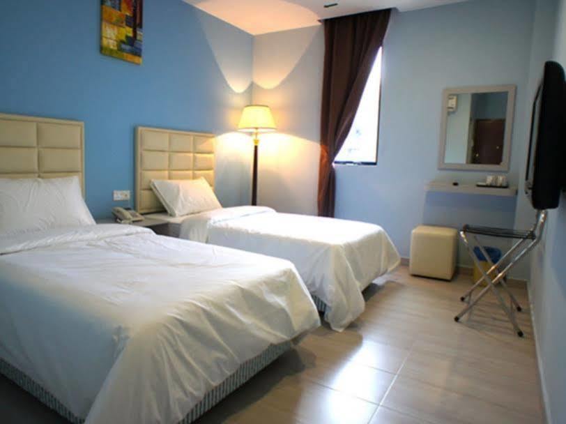 Hotel Zamburger Bukit Indah Johor Bahru Exterior photo